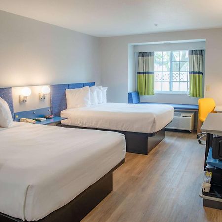 Microtel Inn & Suites By Wyndham Kingsland Naval Base I-95 Εξωτερικό φωτογραφία