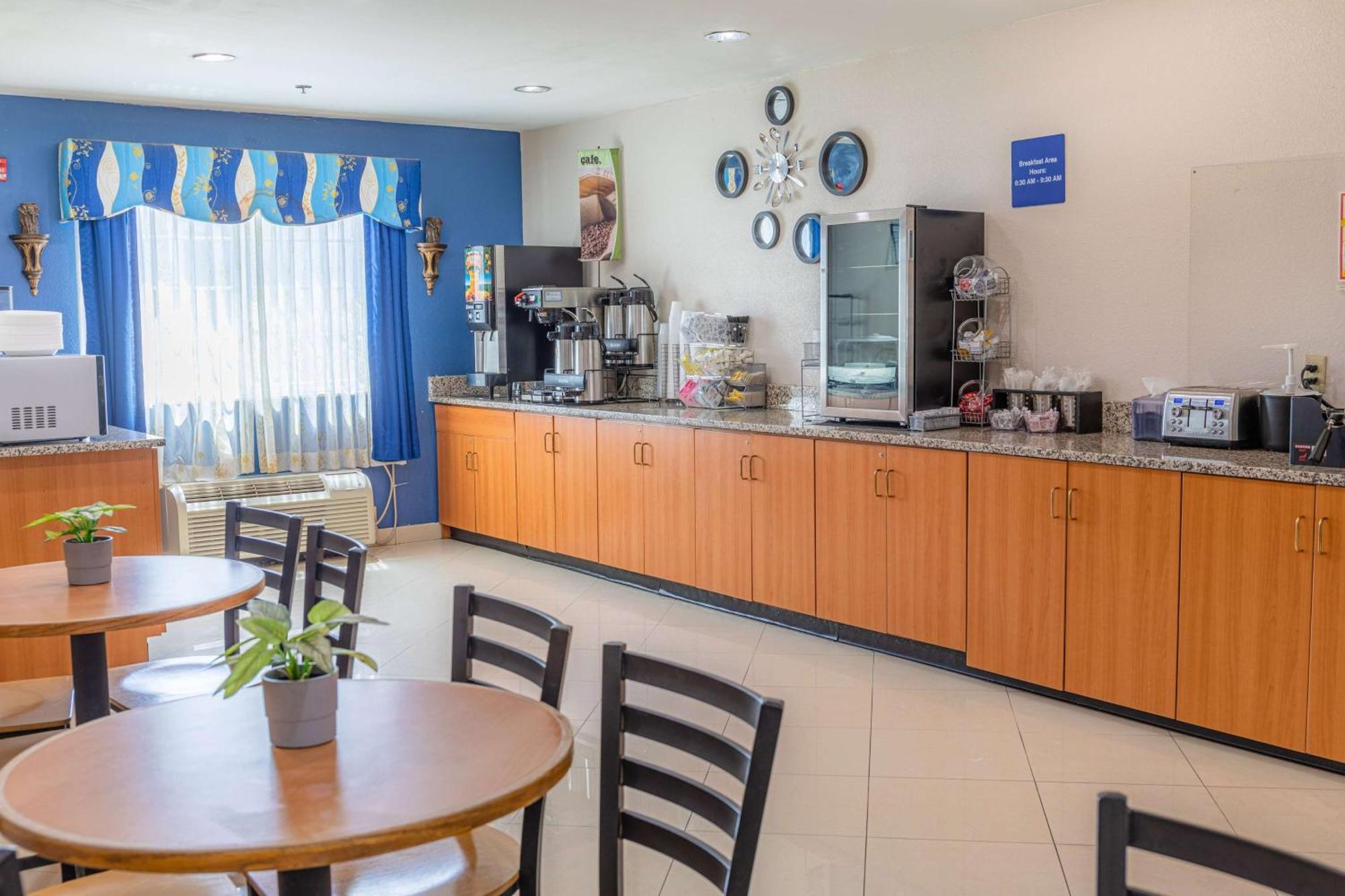 Microtel Inn & Suites By Wyndham Kingsland Naval Base I-95 Εξωτερικό φωτογραφία