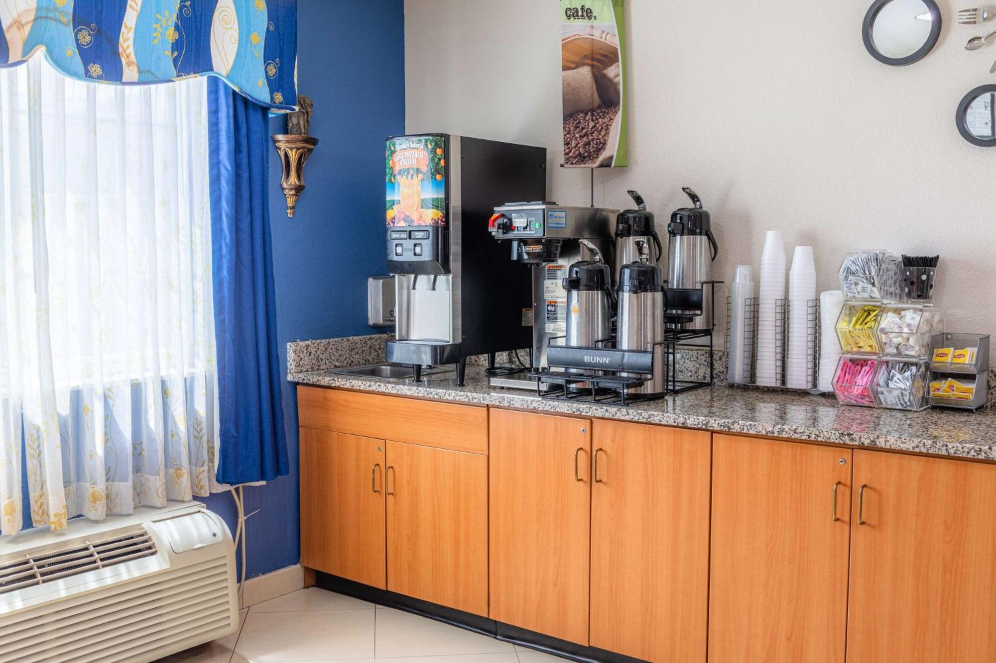 Microtel Inn & Suites By Wyndham Kingsland Naval Base I-95 Εξωτερικό φωτογραφία