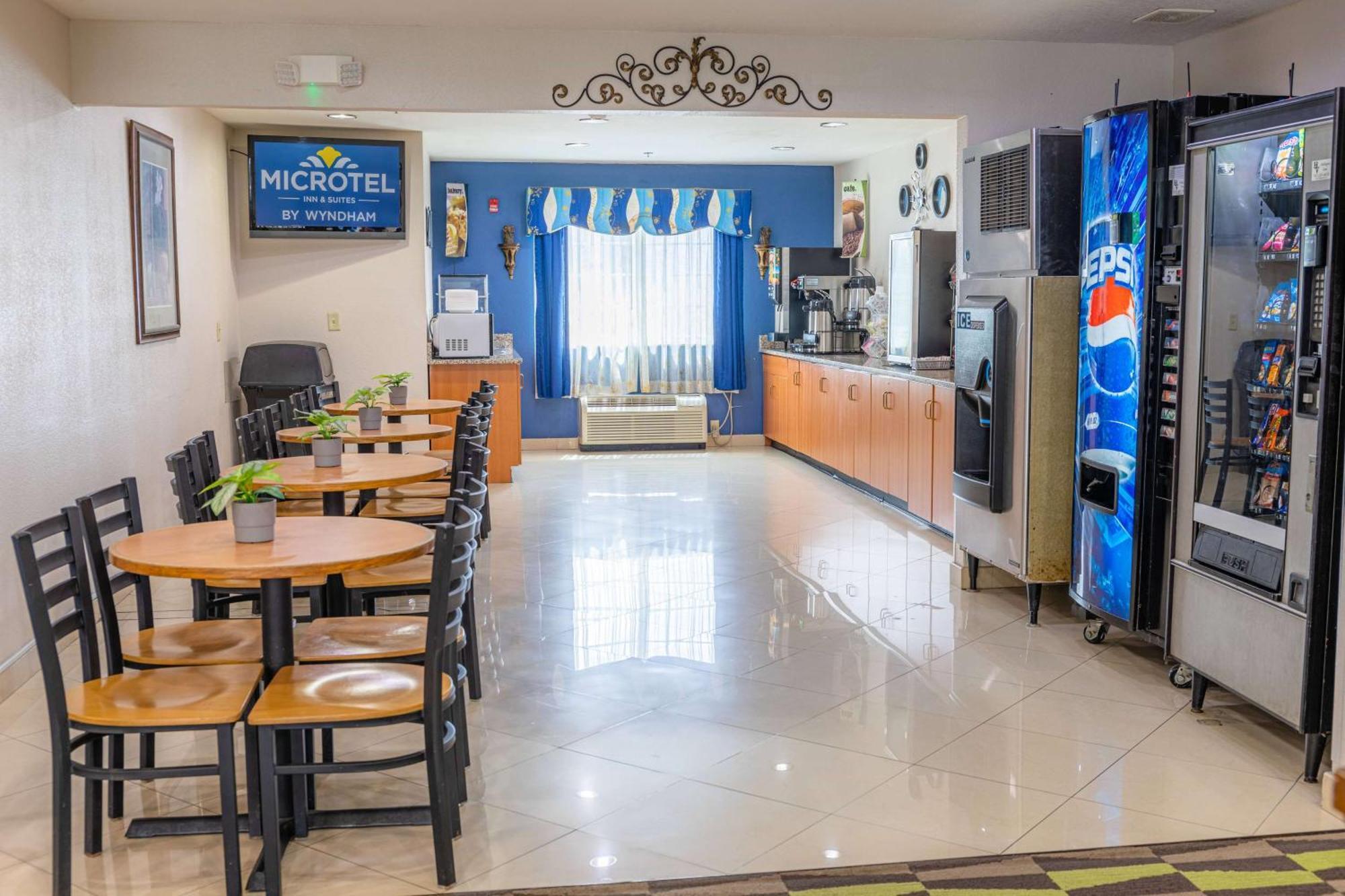 Microtel Inn & Suites By Wyndham Kingsland Naval Base I-95 Εξωτερικό φωτογραφία